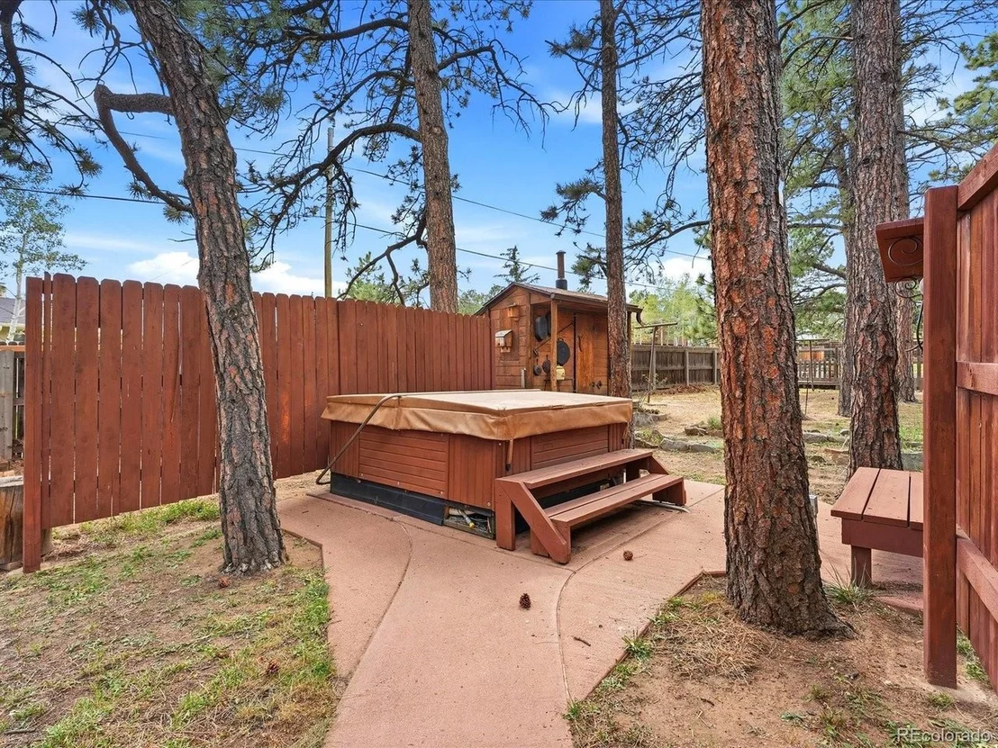 Photo of 30402 Hilltop Dr