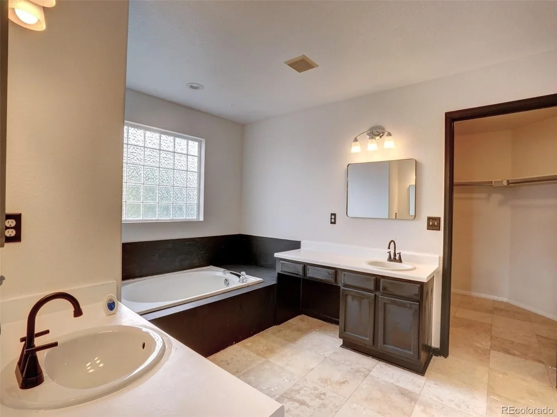 Photo of 5869 Scenic Ave
