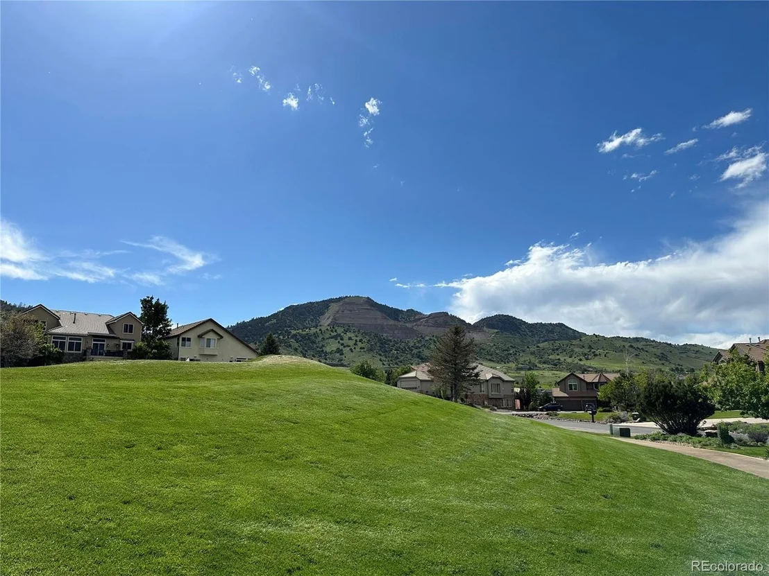 Photo of 5264 Oak Hollow Dr