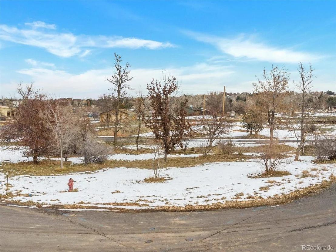 Photo of 996 Paragon Dr