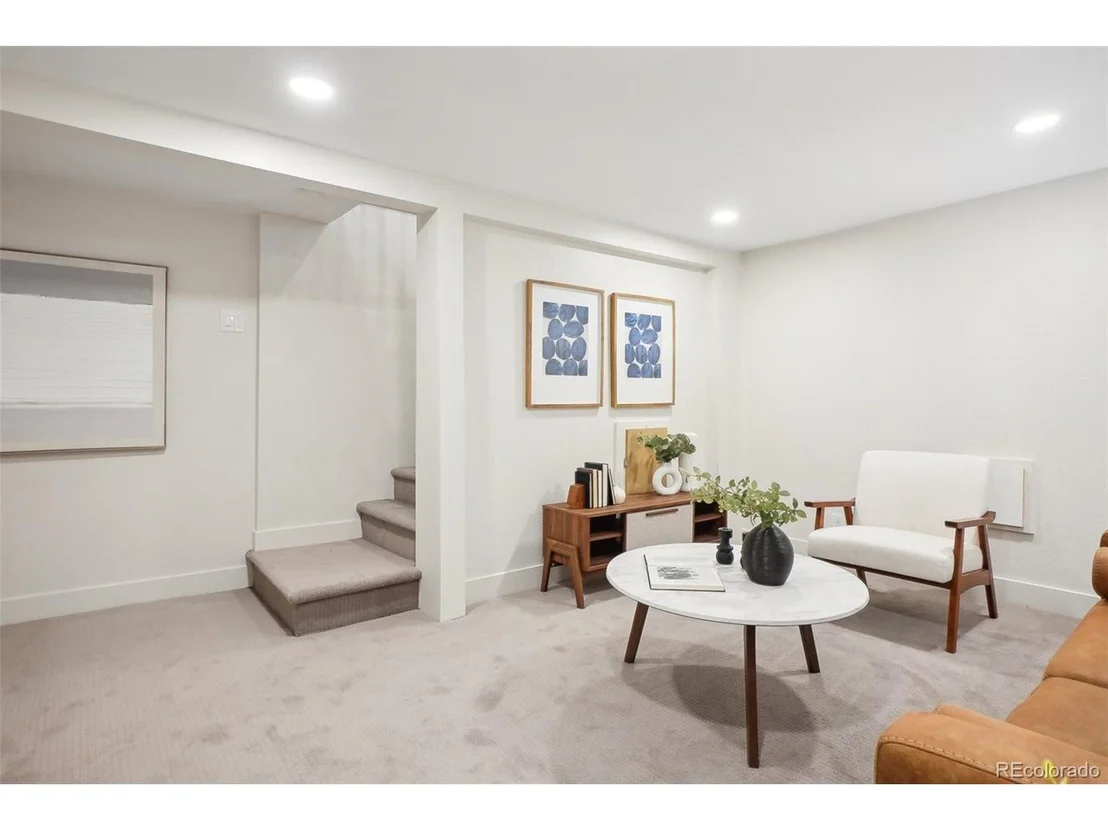 Photo of 2121 W 33rd Ave