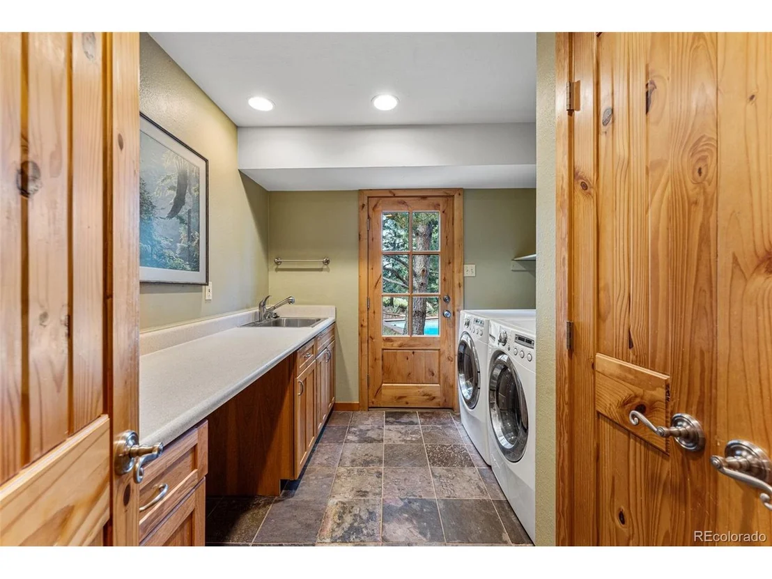 Photo of 15685 Cedarbrook Dr