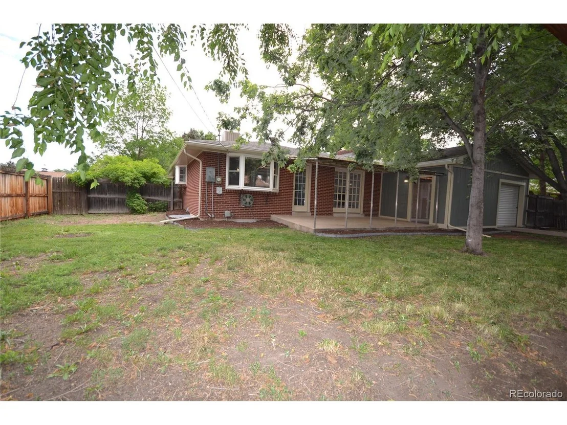 Photo of 6883 Oak Way