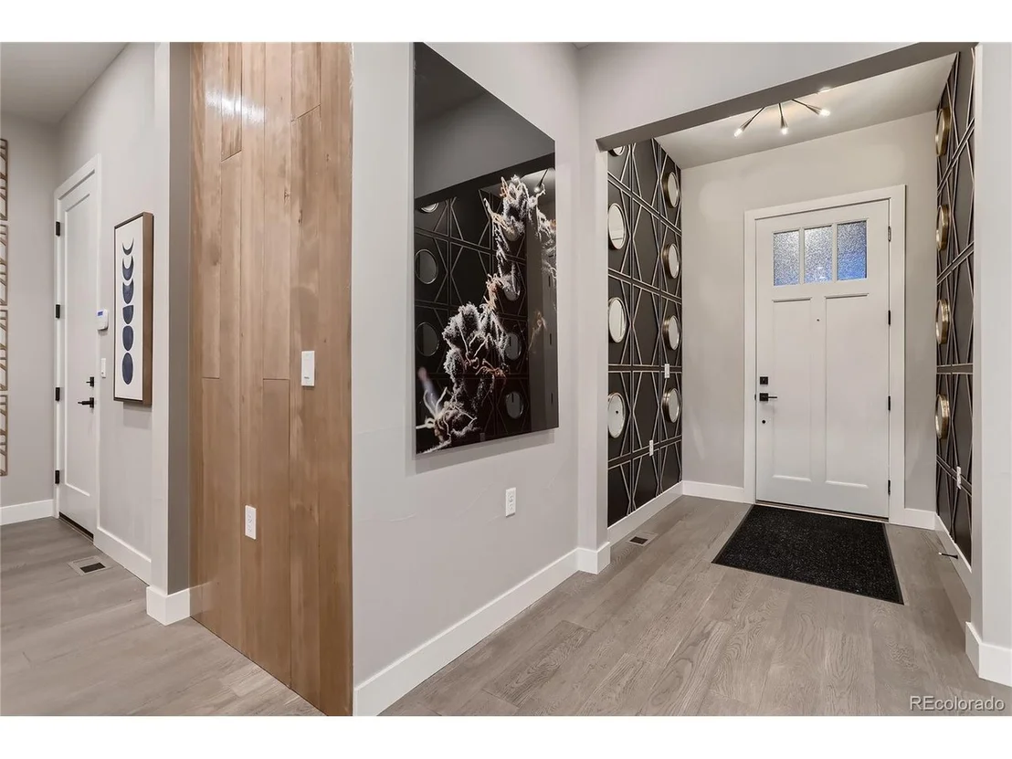 Photo of 698 Quarry Ct