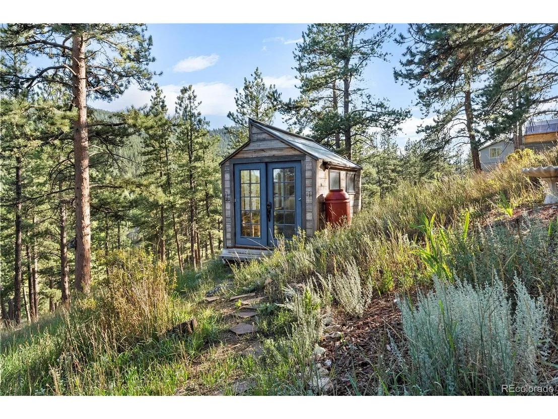 Photo of 33608 Valley View Dr
