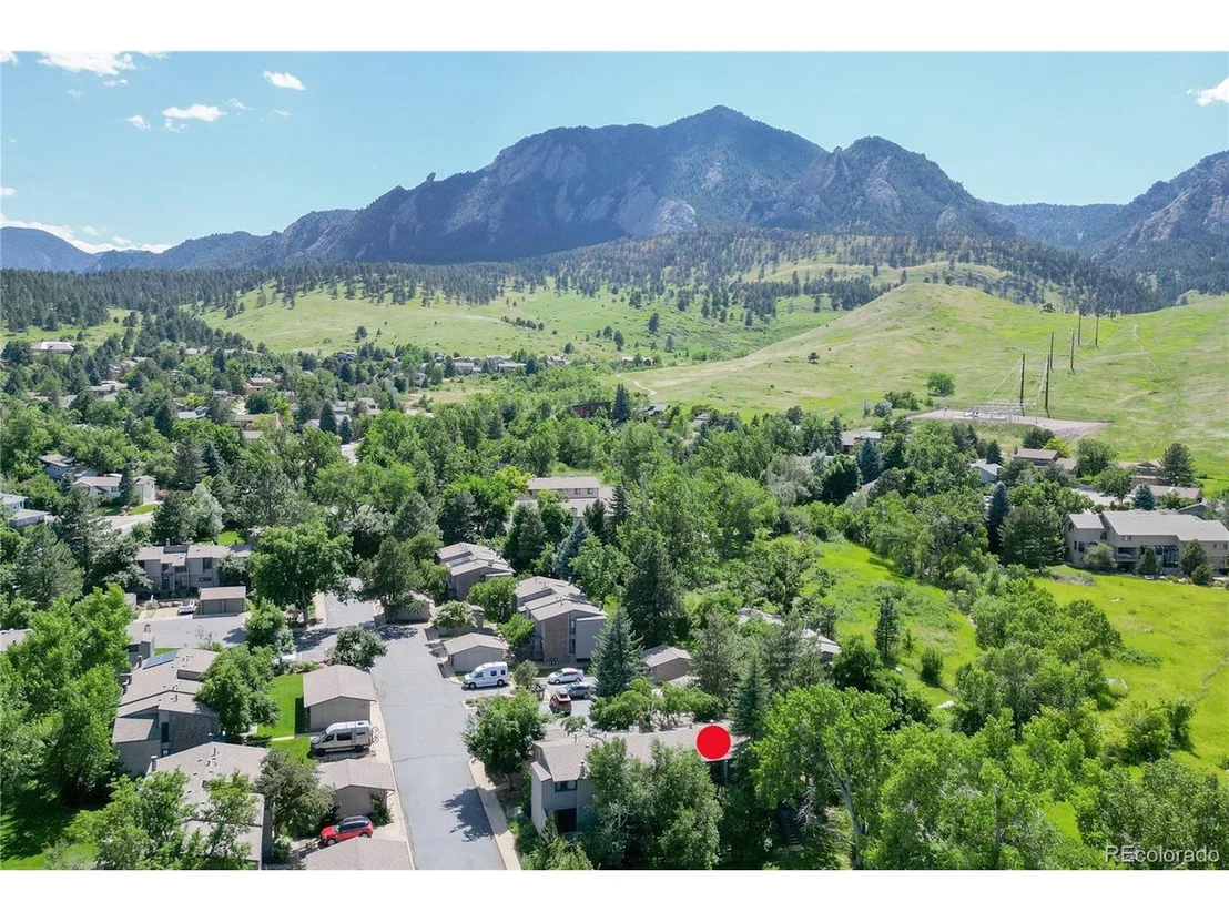 Photo of Unit B at 1325 Bear Mountain Dr