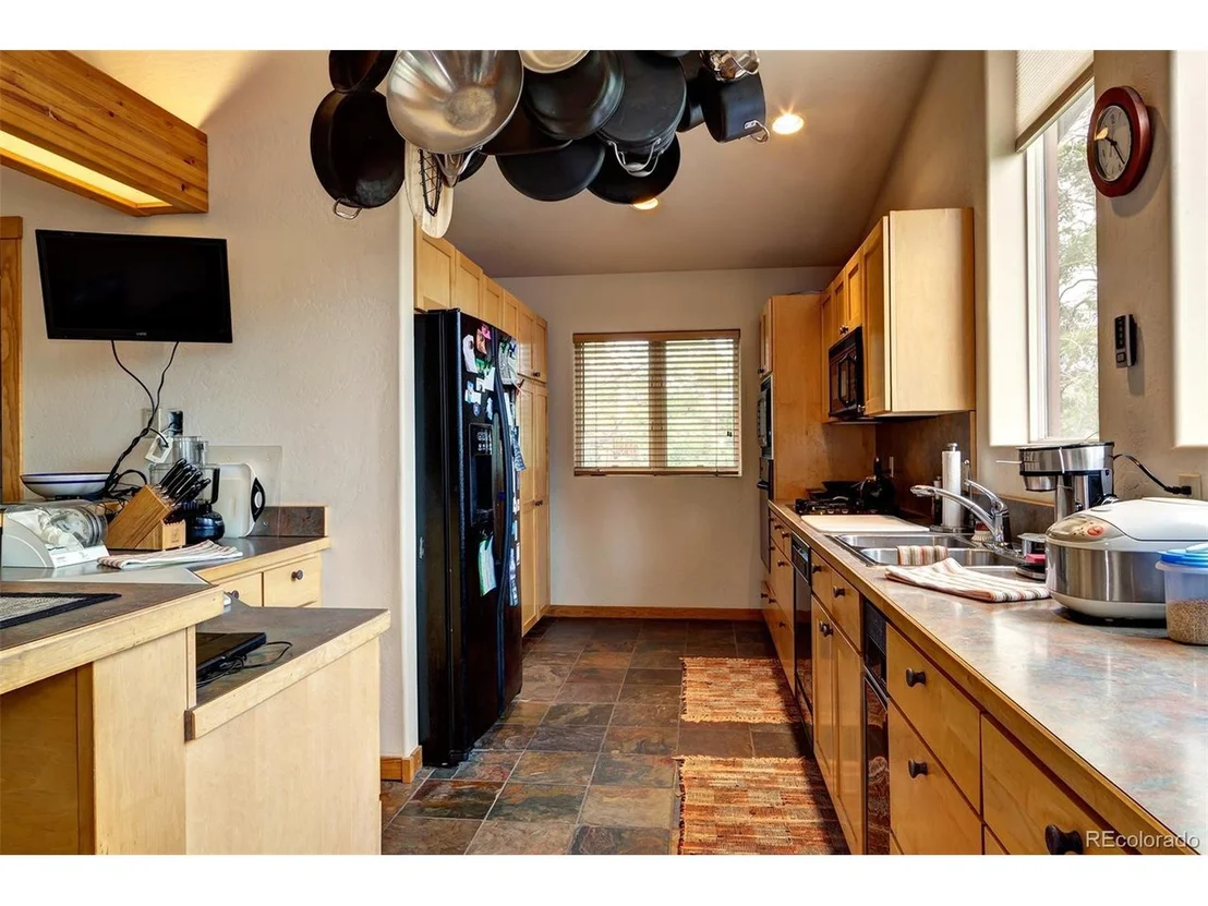 Photo of 212 Fairview Blvd
