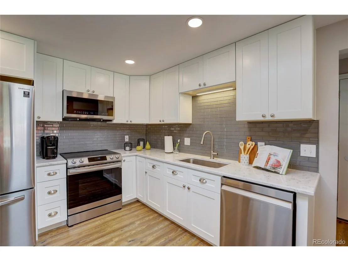 Photo of 6552 Iris St