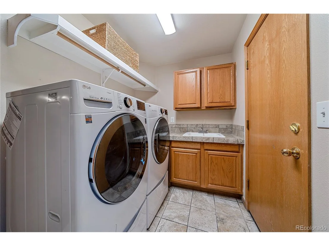 Photo of 28384 Kinnikinnick Rd