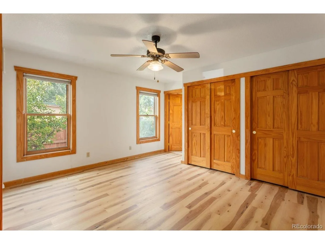 Photo of 734 W 2nd St