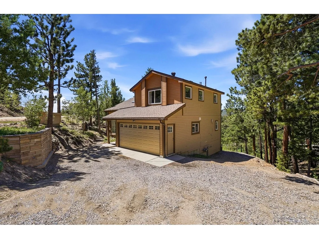 Photo of 212 Elk Pl