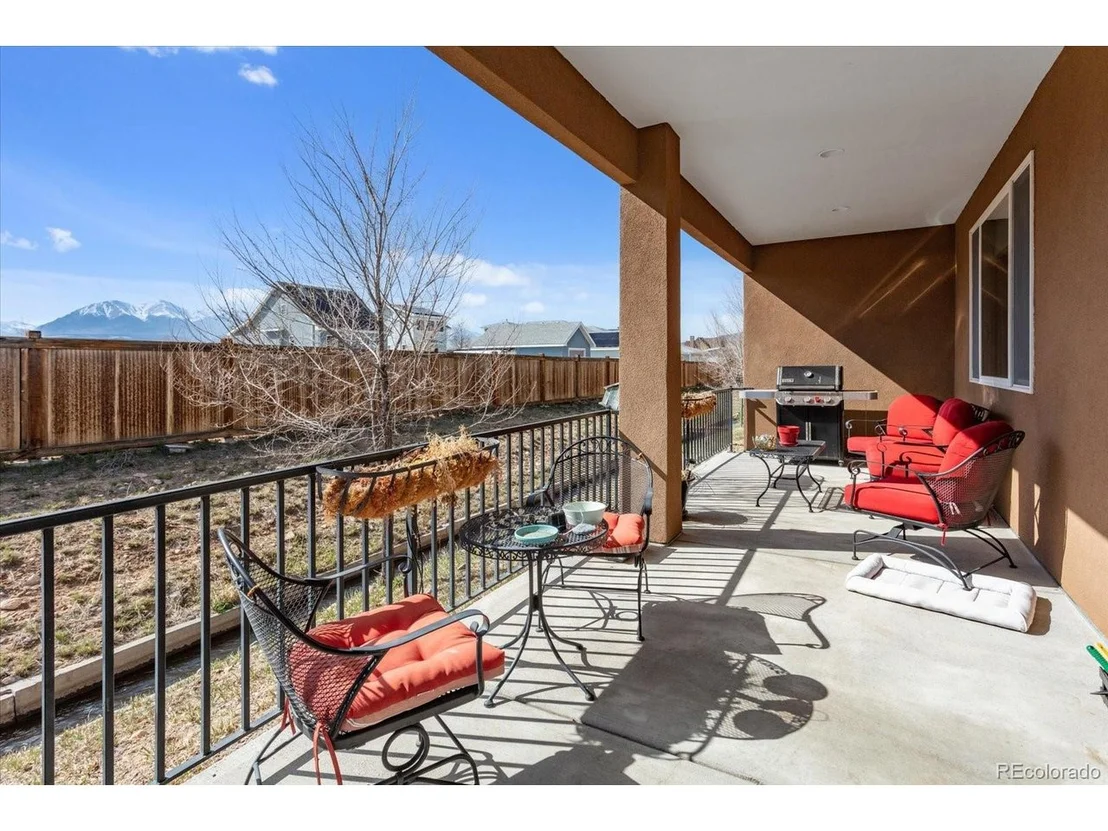 Photo of 210 Cottonwood Cir