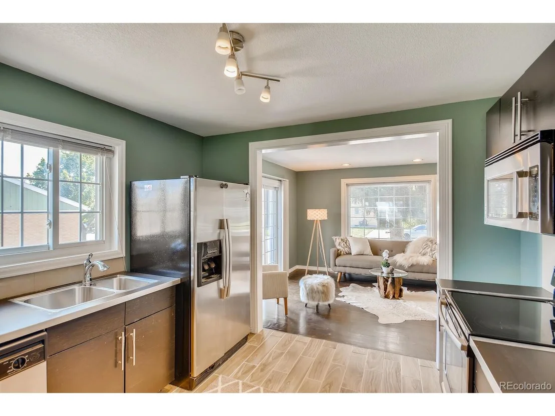 Photo of 11128 Murray Dr