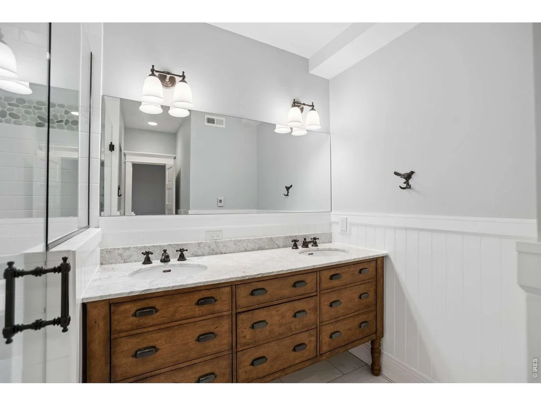 Photo of 512 Marine St