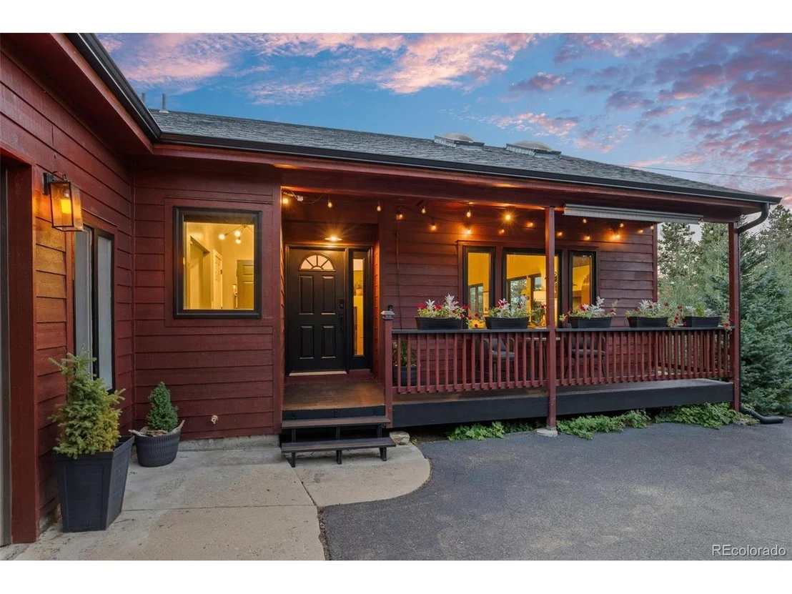 Photo of 424 W Dory Way