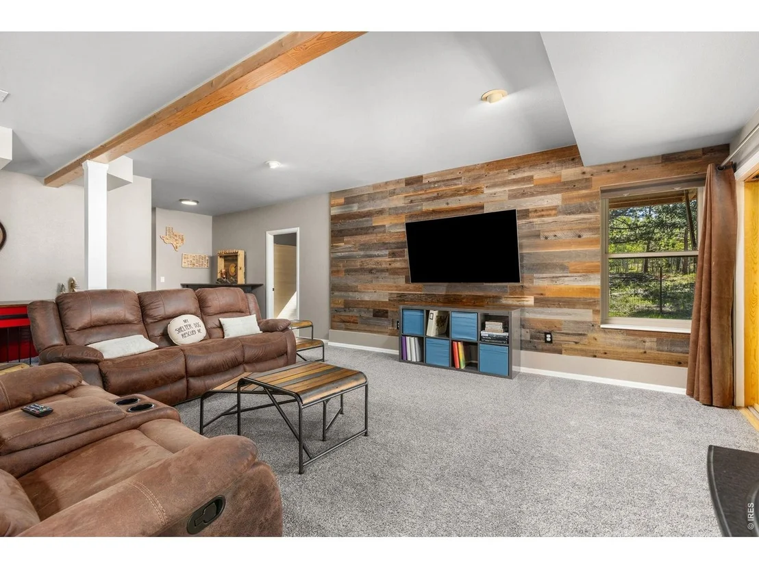 Photo of 428 Aspen Ln