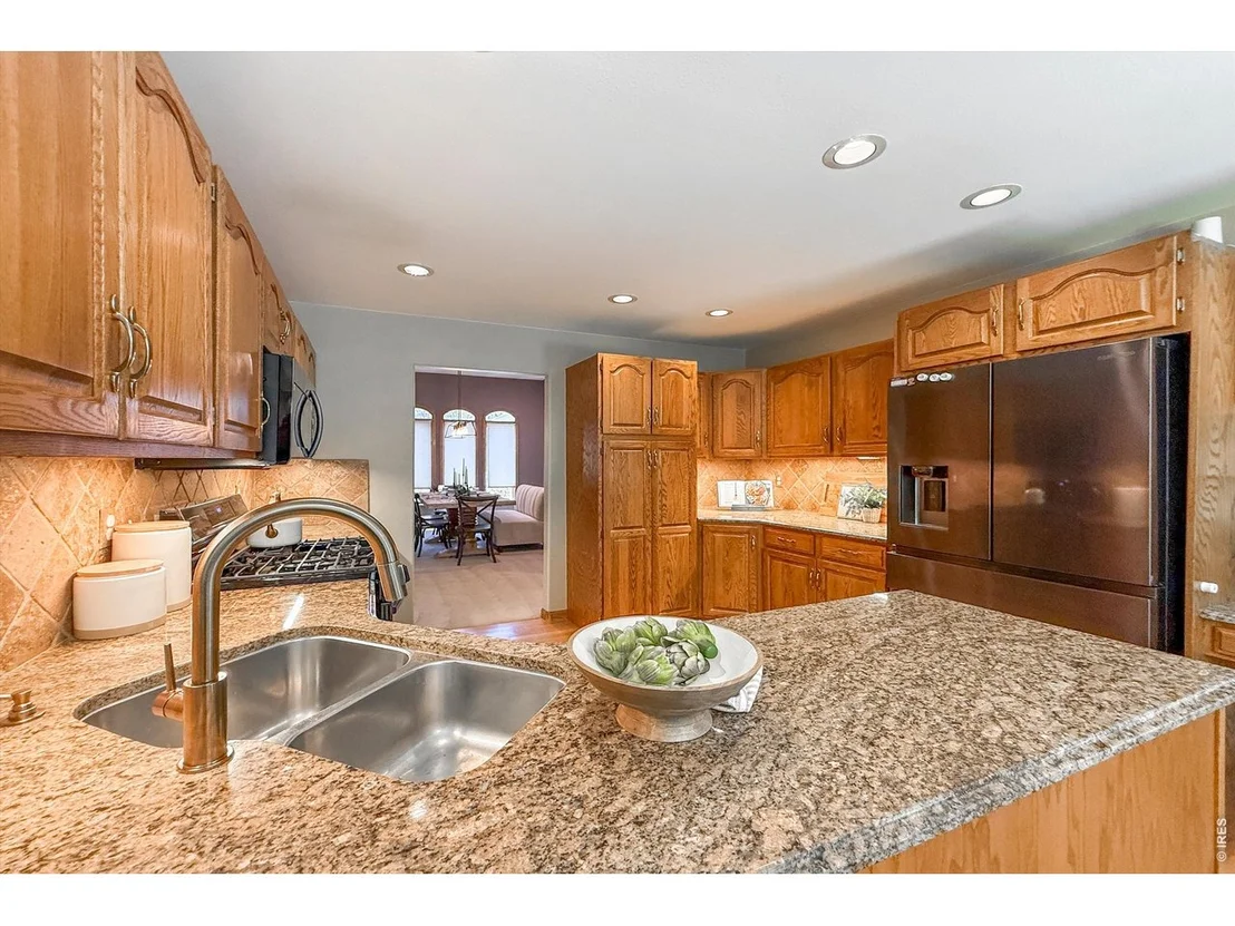 Photo of 2010 Emerald Dr