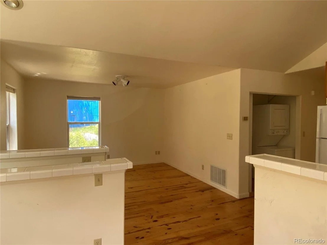 Photo of 1110 Main St