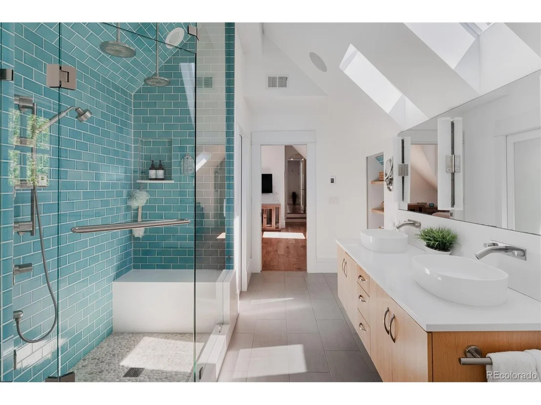 Photo of 504 Marine St