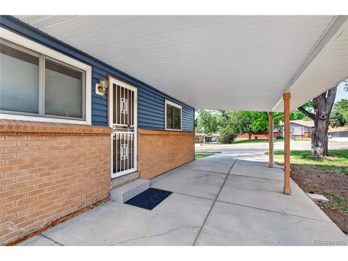 Photo of 4126 E Easter Ave