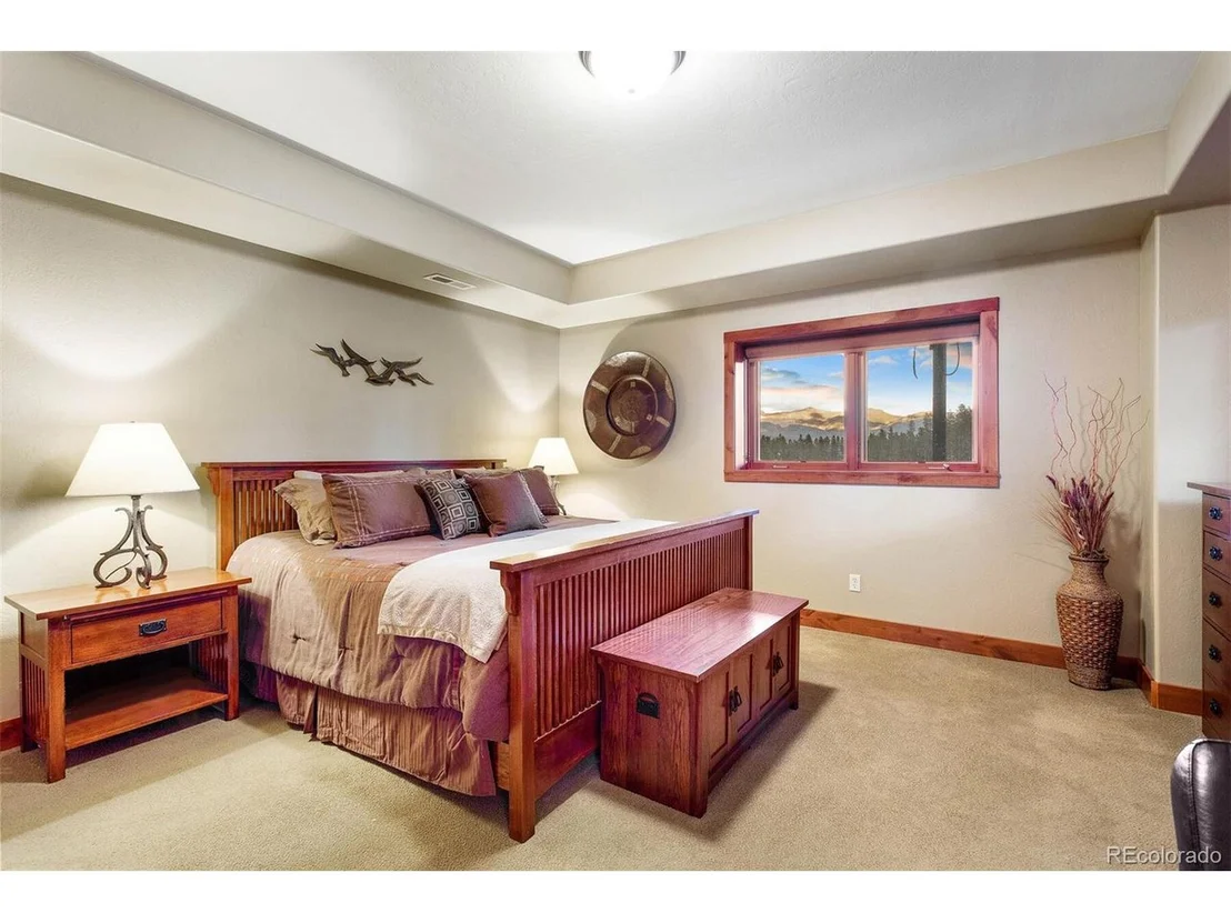 Photo of 657 Stagecoach Dr