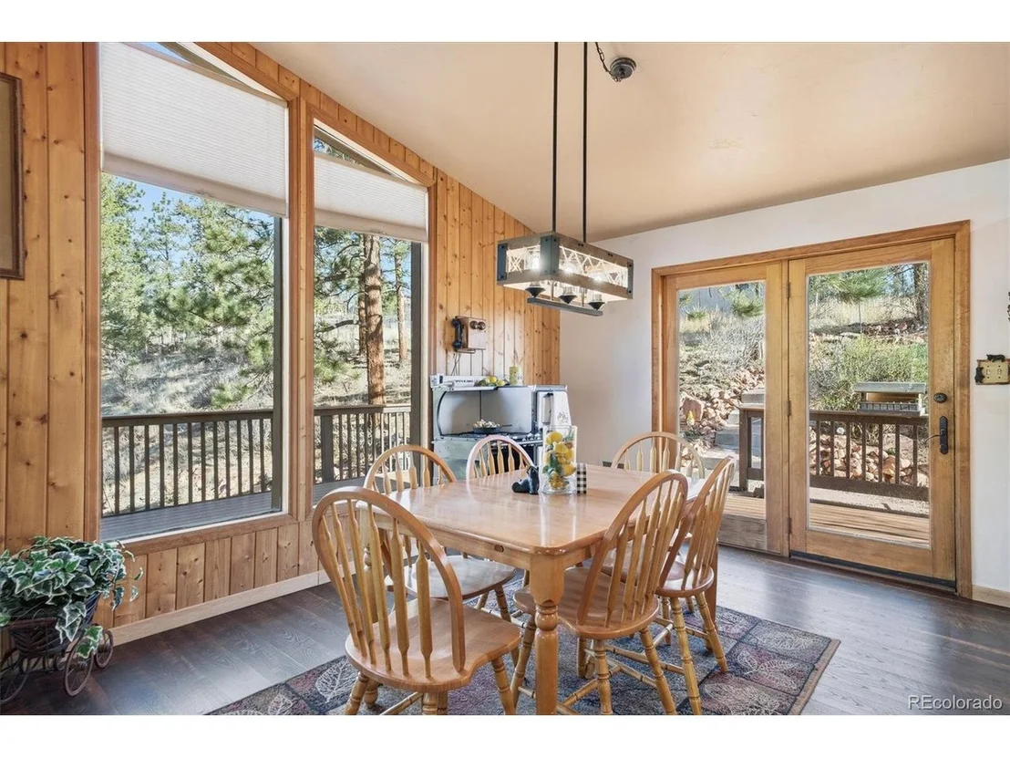 Photo of 33799 Warren Rd