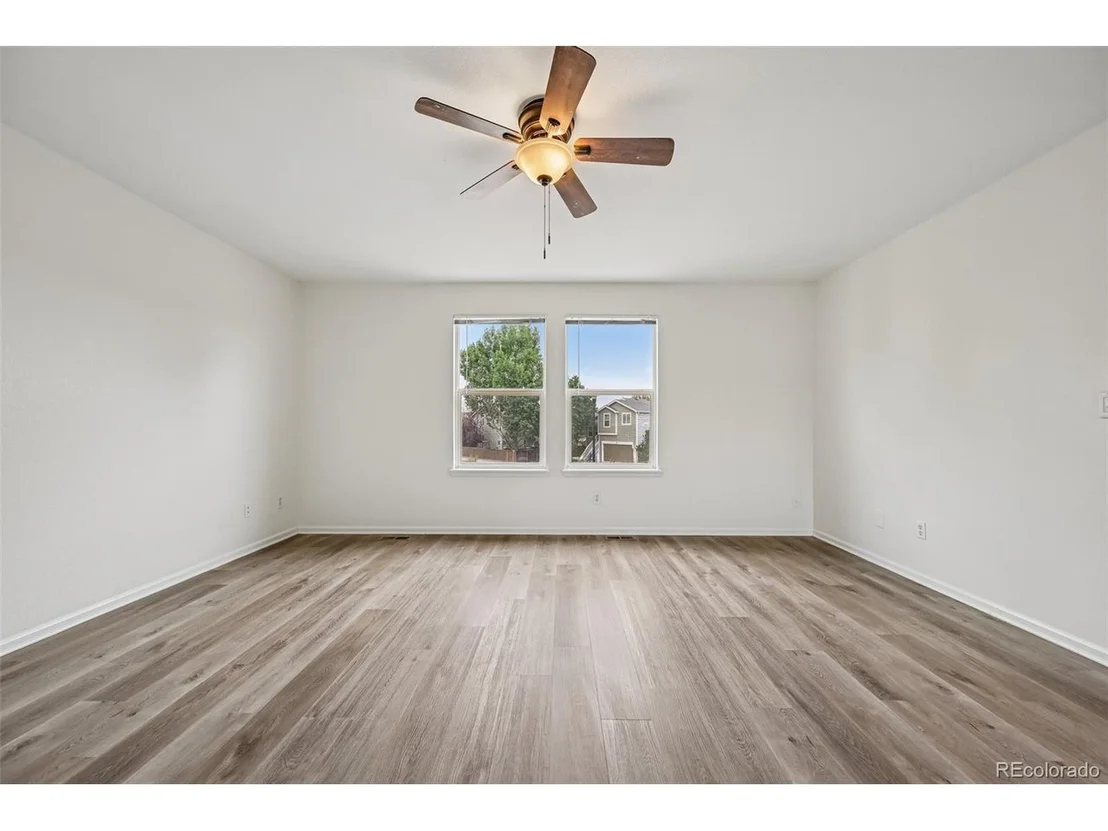 Photo of 1058 Oriole Cir