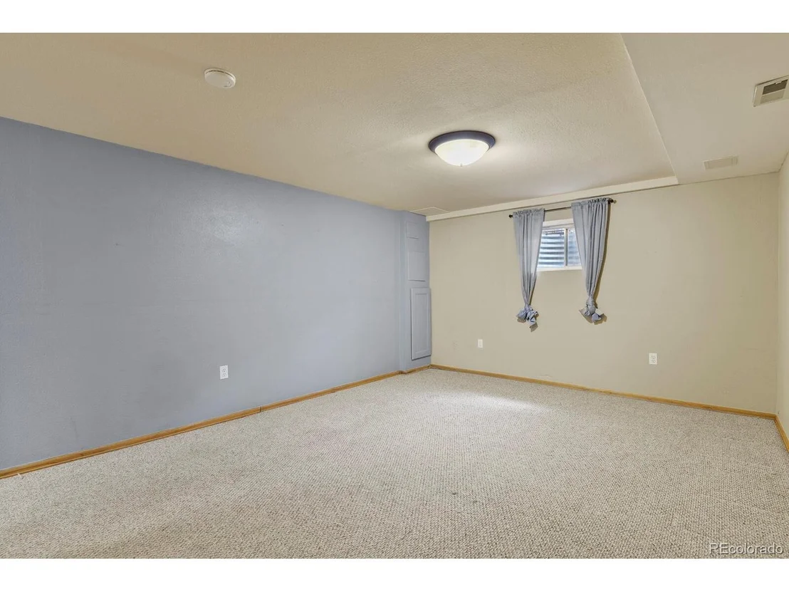 Photo of 10548 Hobbit Ln