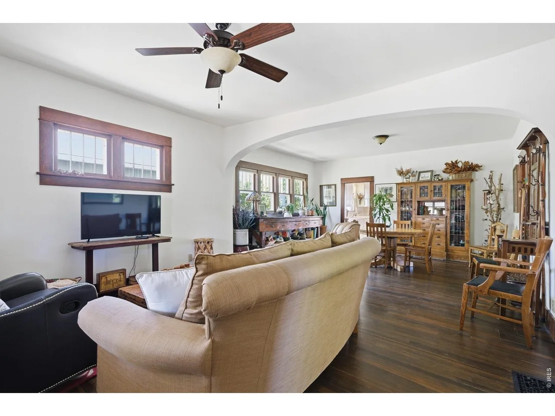 Photo of 212 2nd St