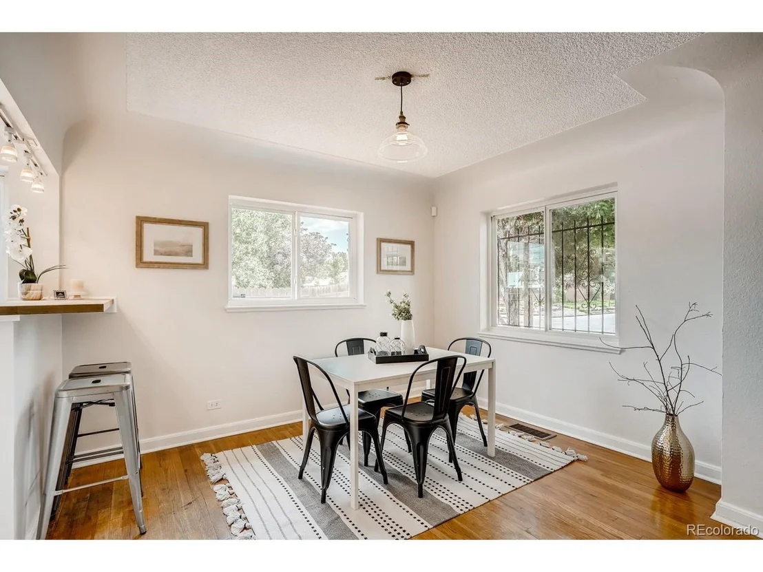 Photo of 2900 Elm St