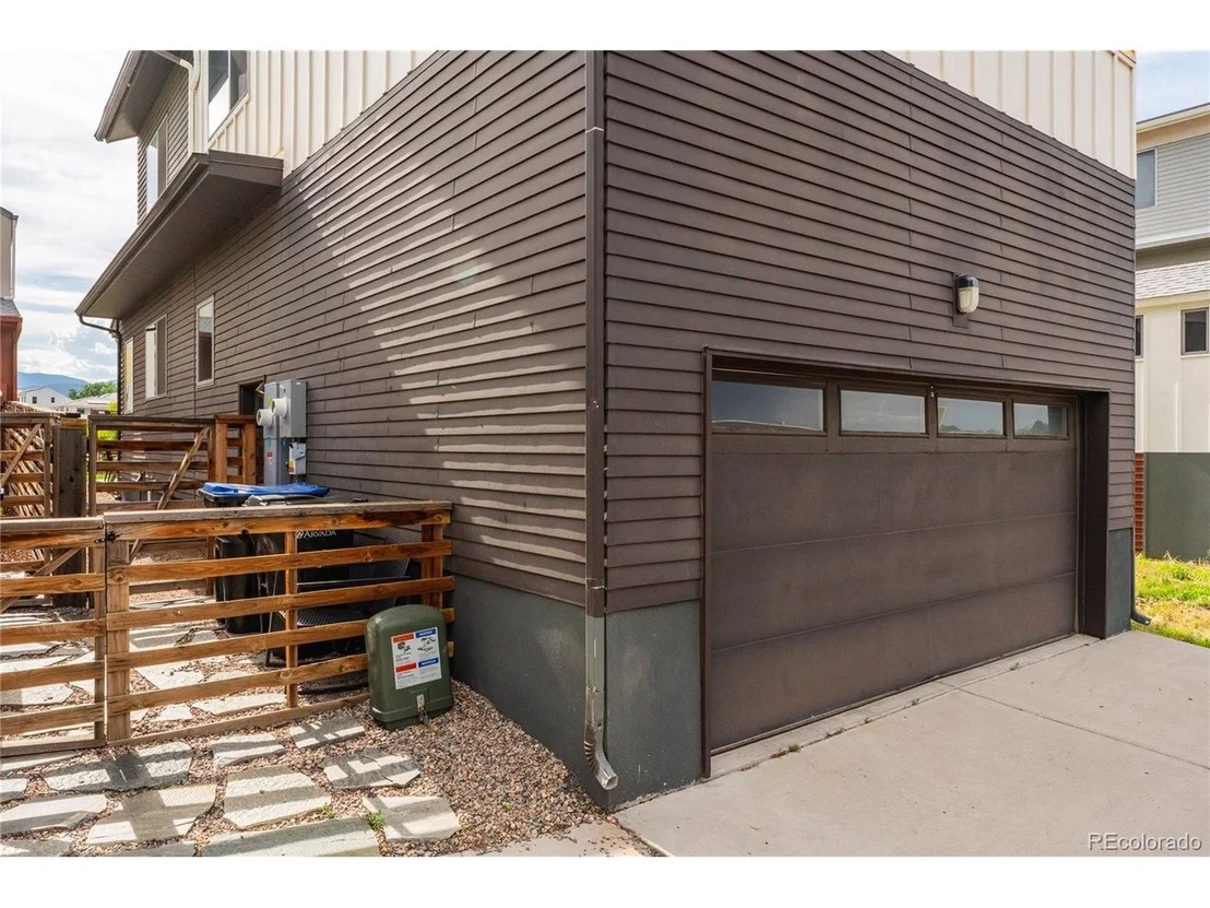 Photo of 6892 Juniper Ct