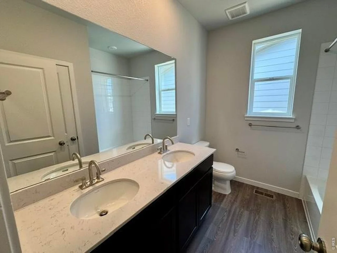 Photo of 827 Mesic Ln