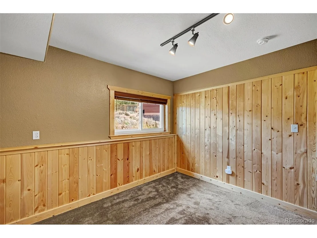 Photo of 2491 Stagestop Rd