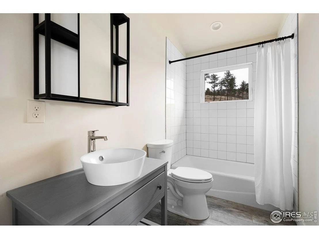 Photo of 450 Melvina Hill Rd