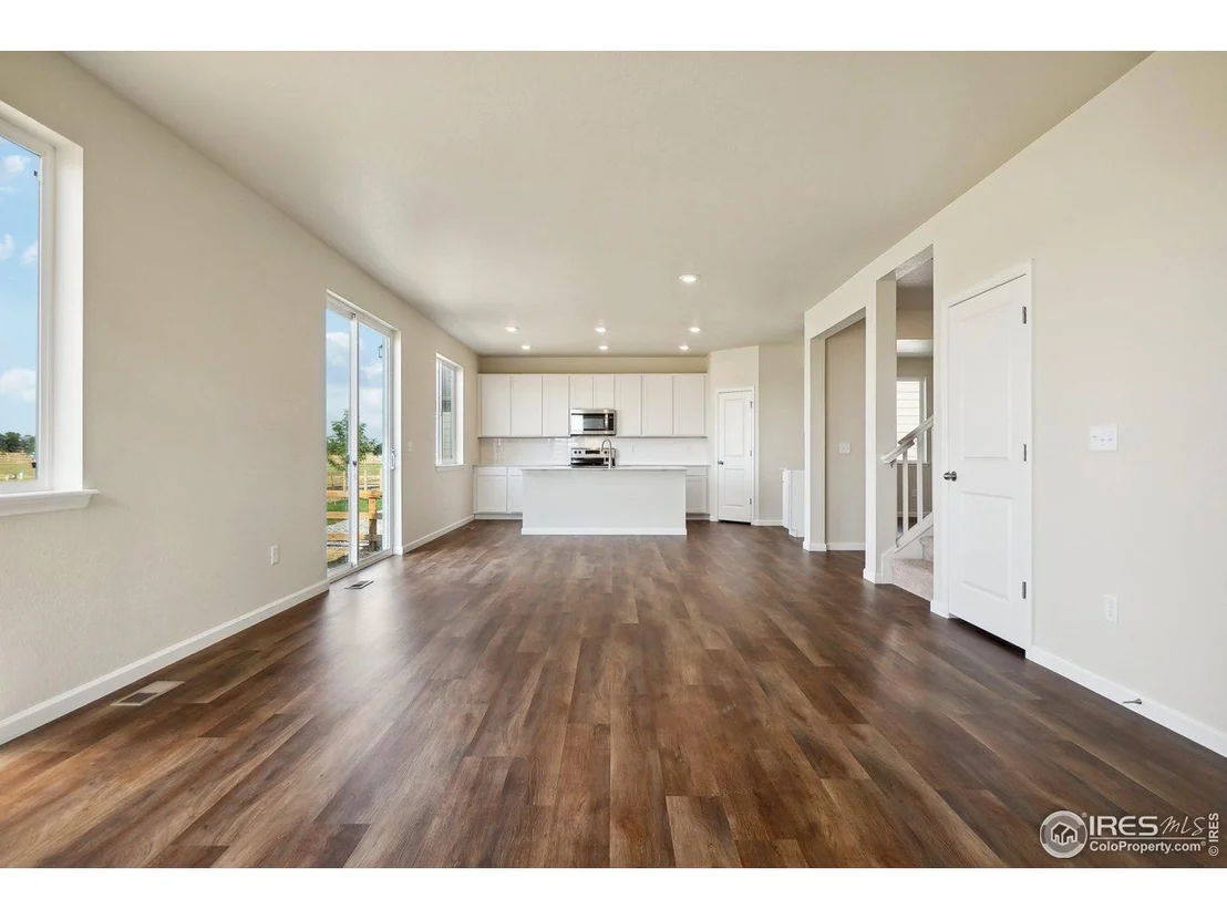 Photo of 824 Hummocky Way