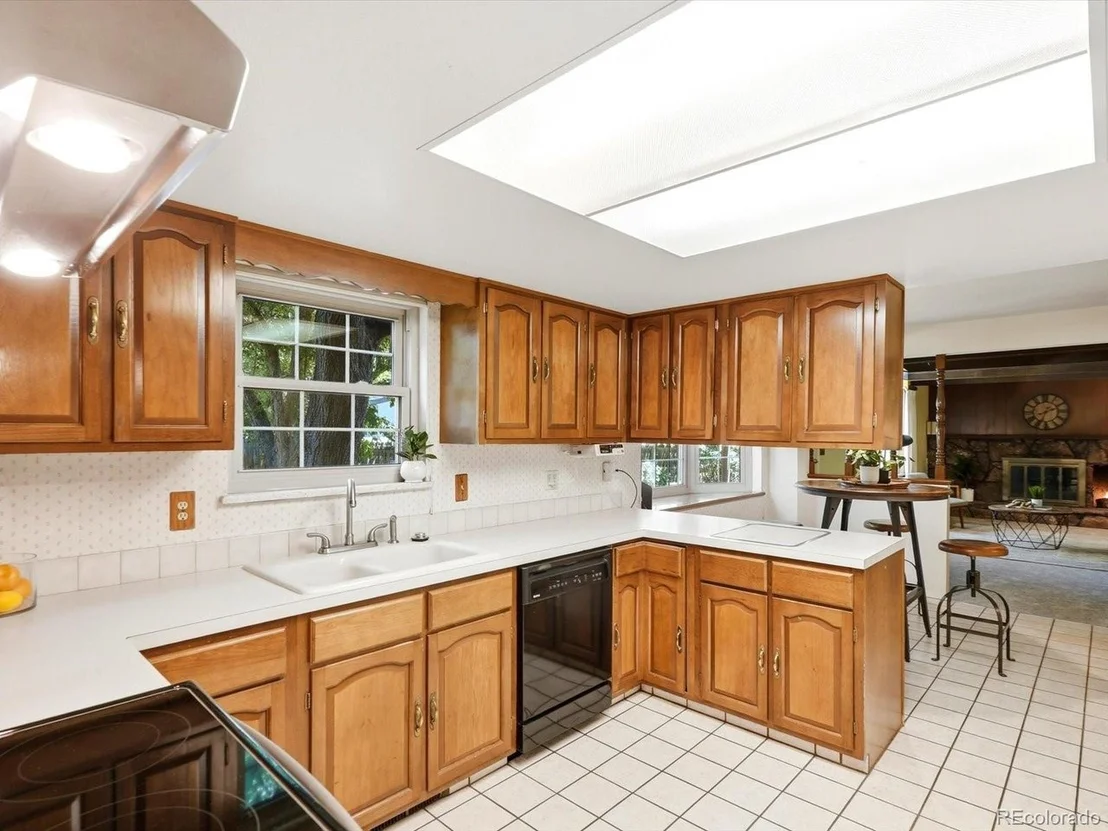 Photo of 6995 Queen Cir