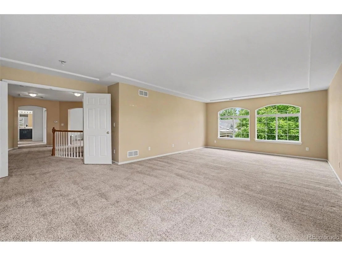 Photo of 4566 Castle Cir