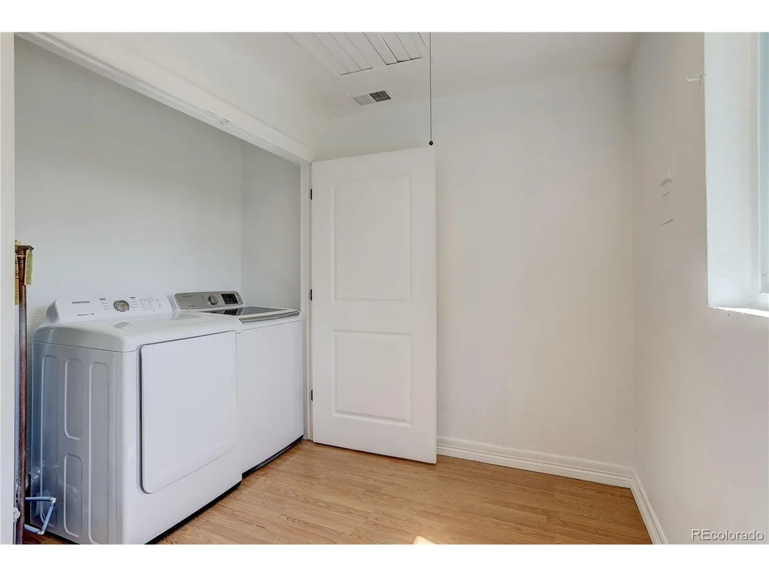 Photo of 9200 Vine St