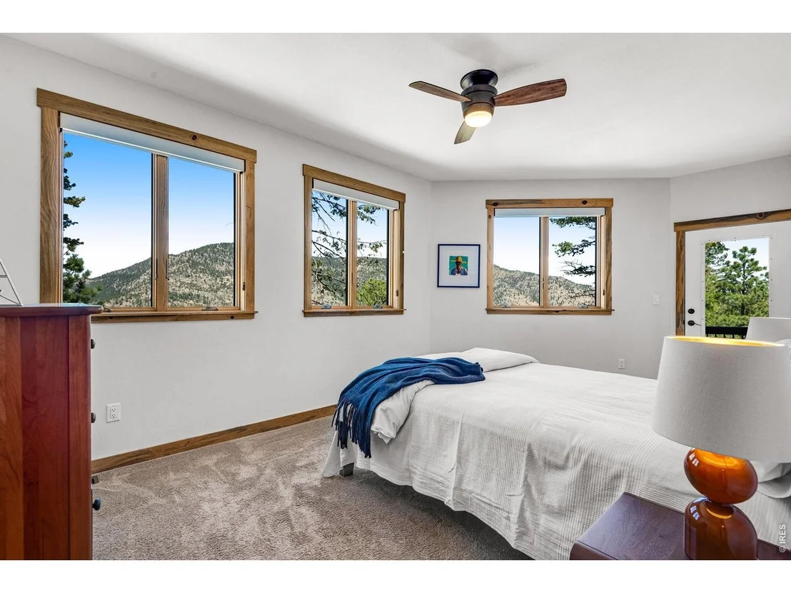 Photo of 80 Lookout Dr