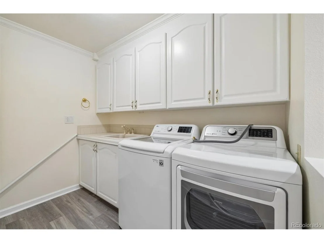 Photo of 4070 Field Dr