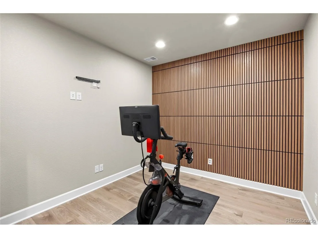 Photo of 7658 Oasis Dr