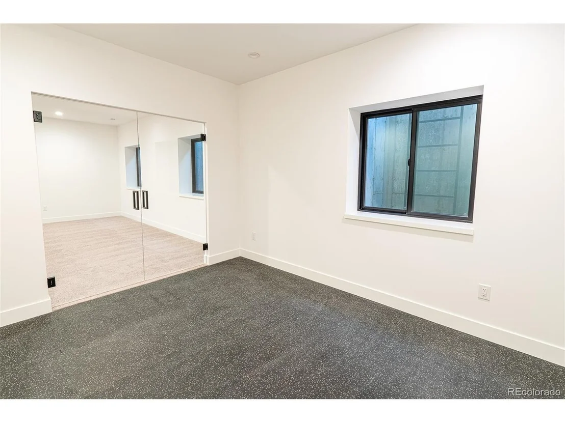 Photo of 2126 Vine Ave
