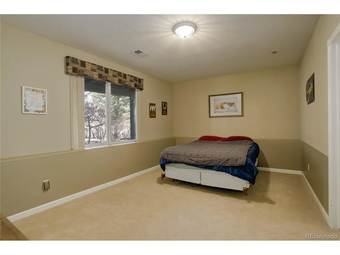 Photo of 1065 Independence Dr