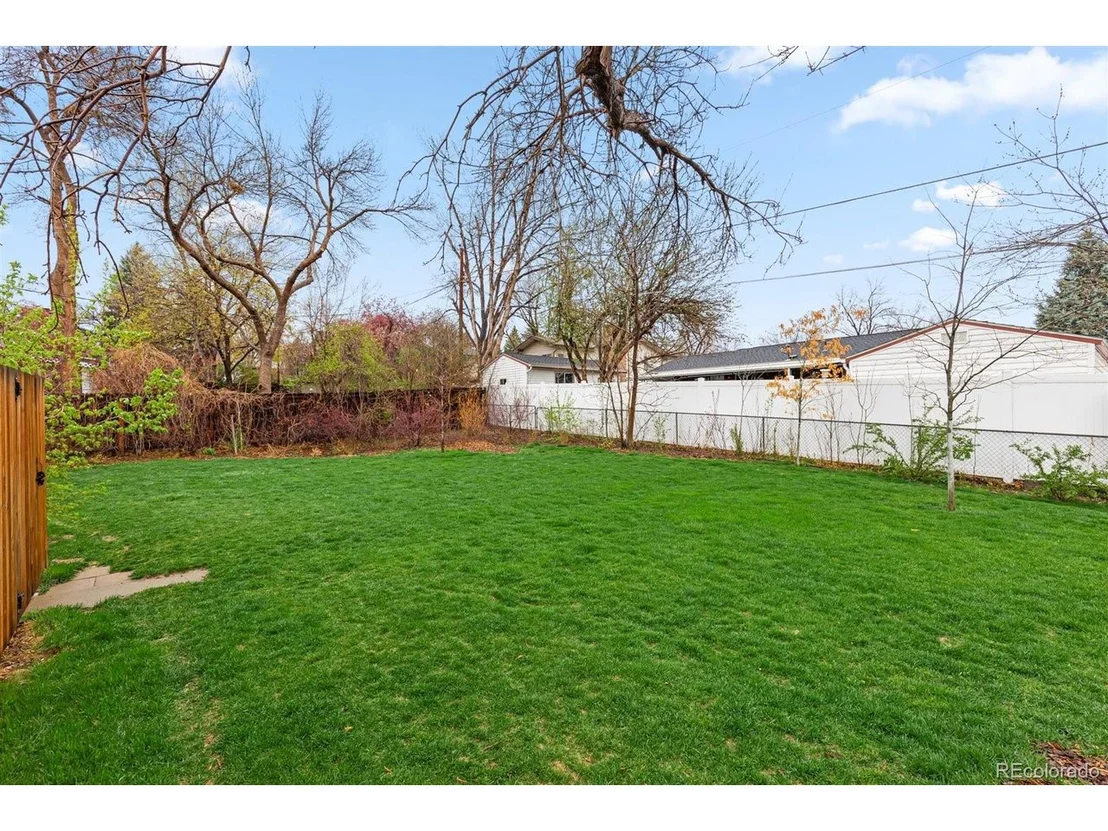 Photo of 6546 Ward Rd