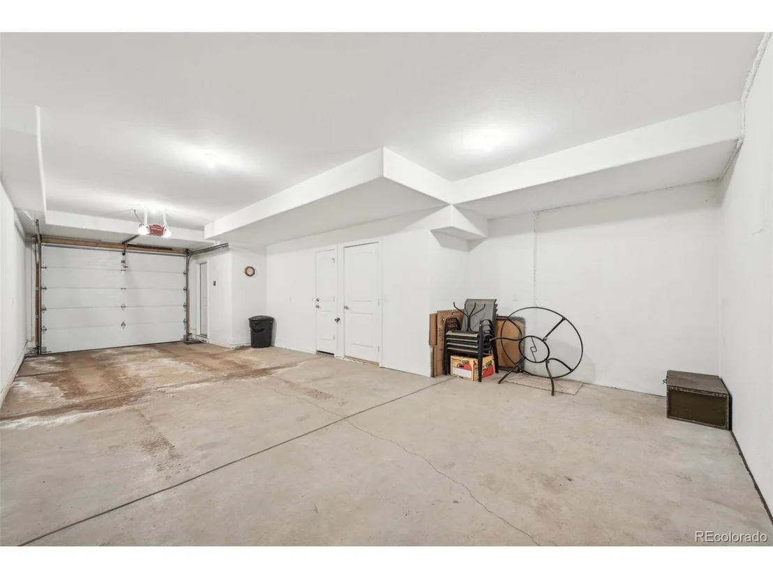 Photo of 873 Vernon Dr