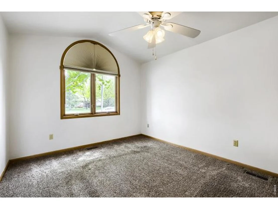 Photo of 557 Trailwood Cir