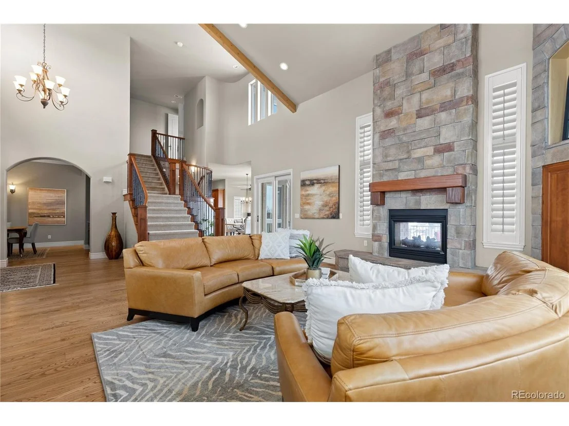 Photo of 8737 Ridgepoint Dr