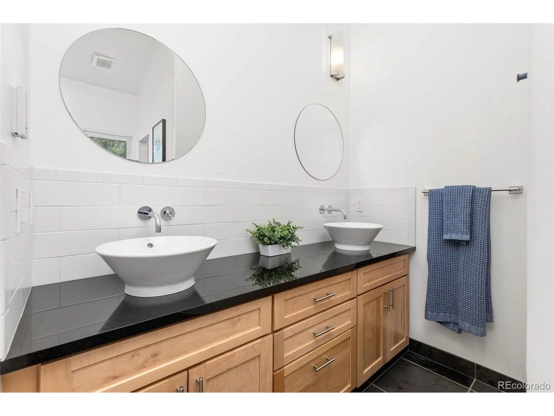 Photo of 84 Albert Dr