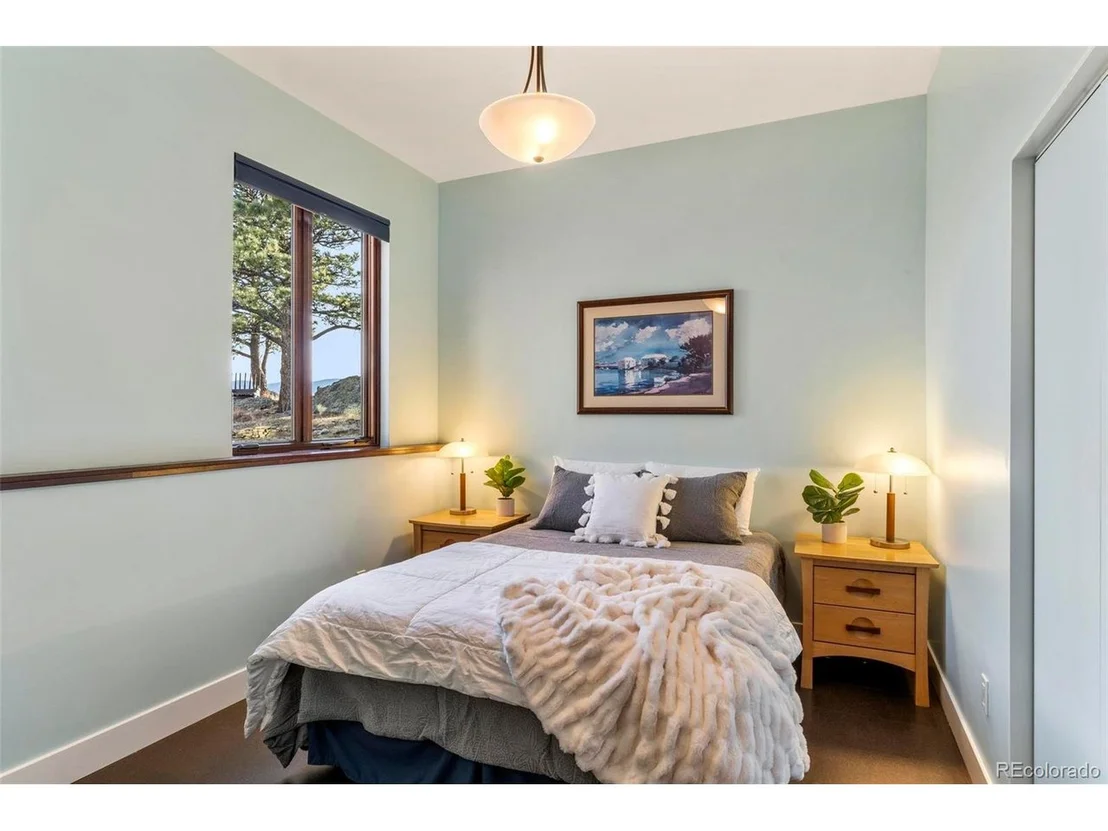 Photo of 33579 Mount Wilson Rd