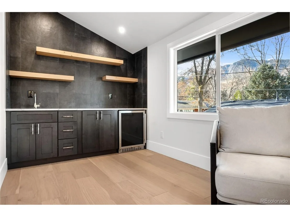 Photo of 245 Fair Pl